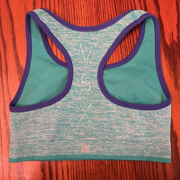 Victoria’s Secret Reversible Sports Bras Small - Picture 3 of 8